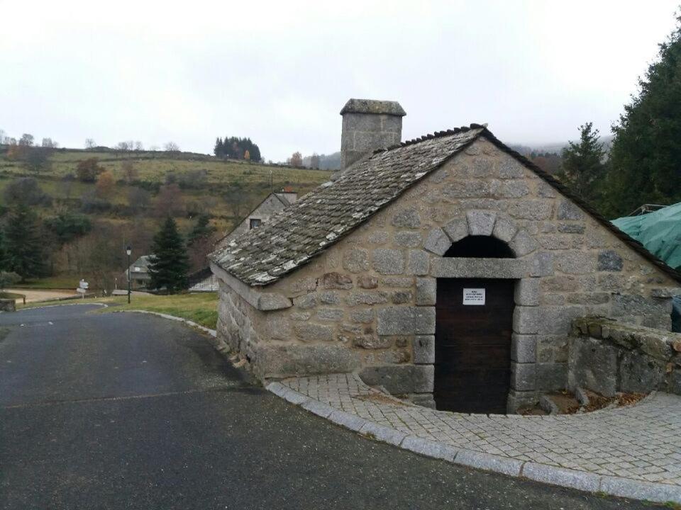 Lo Vedelier D'Aubrac Lägenhet Laguiole Exteriör bild